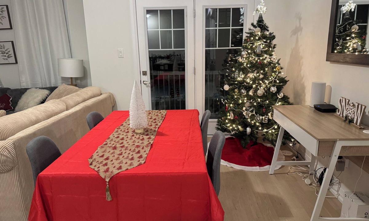 Caledonia House | Cozy Newly Built Townhouse. Plenty to do in this 3 bedroom Townhouse. Sleeps 8
