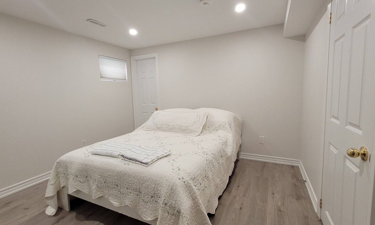 Hillcrest Village Apartment | Cozy Unit with Private Kitchen & Bathroom near Seneca/Fairview Mall
