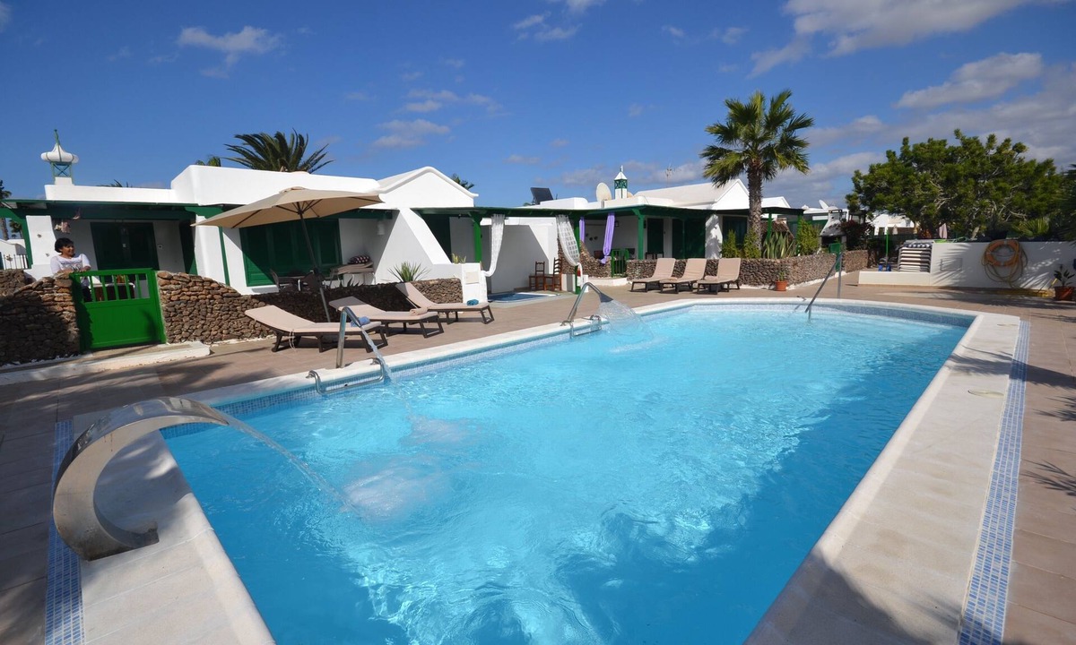 Playa Blanca Villa | Cozy Villa at Las Terracitas/Internet &+Alarm+English TV