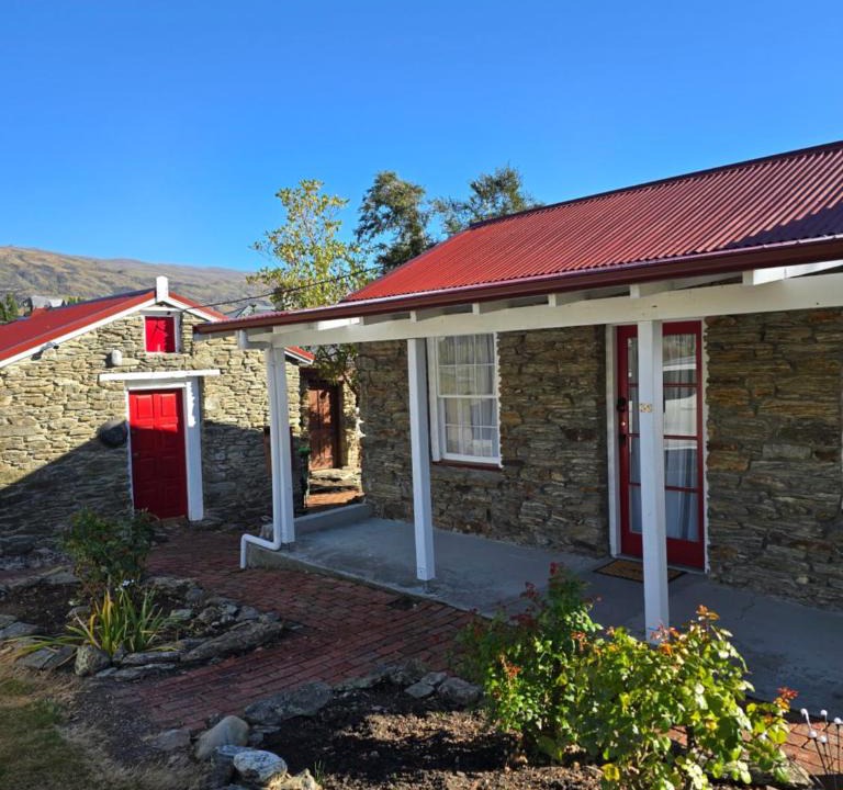 Roxburgh House | Dalton's Deed