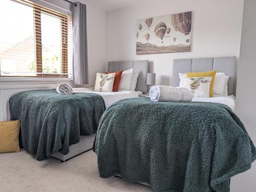 Rossington House | Dean House 2 BR-Free parking-Work stays-Fully Equipped-SLEEPS 5