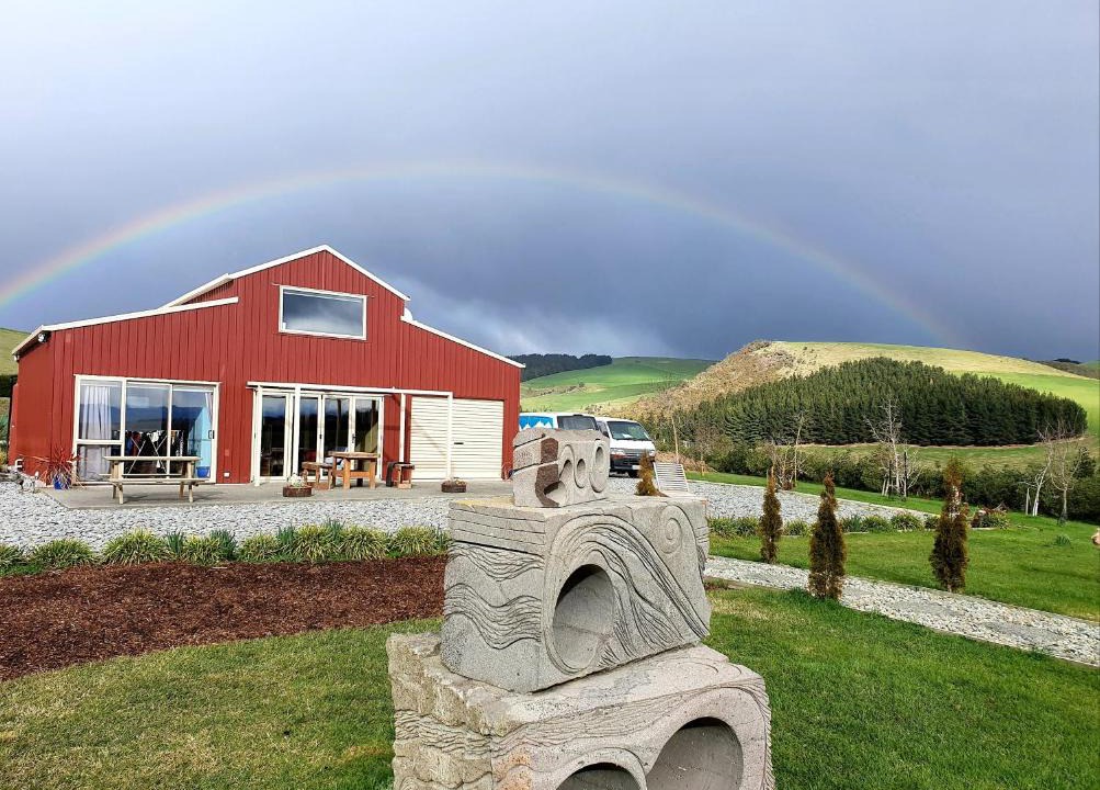 Cave Apartment | Delightful 1-bed barn with stunning mountain views.