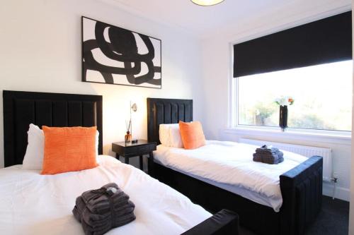 Craigleith House | Deluxe 3 Bed, Sleeps 8, Free Parking, Edinurgh