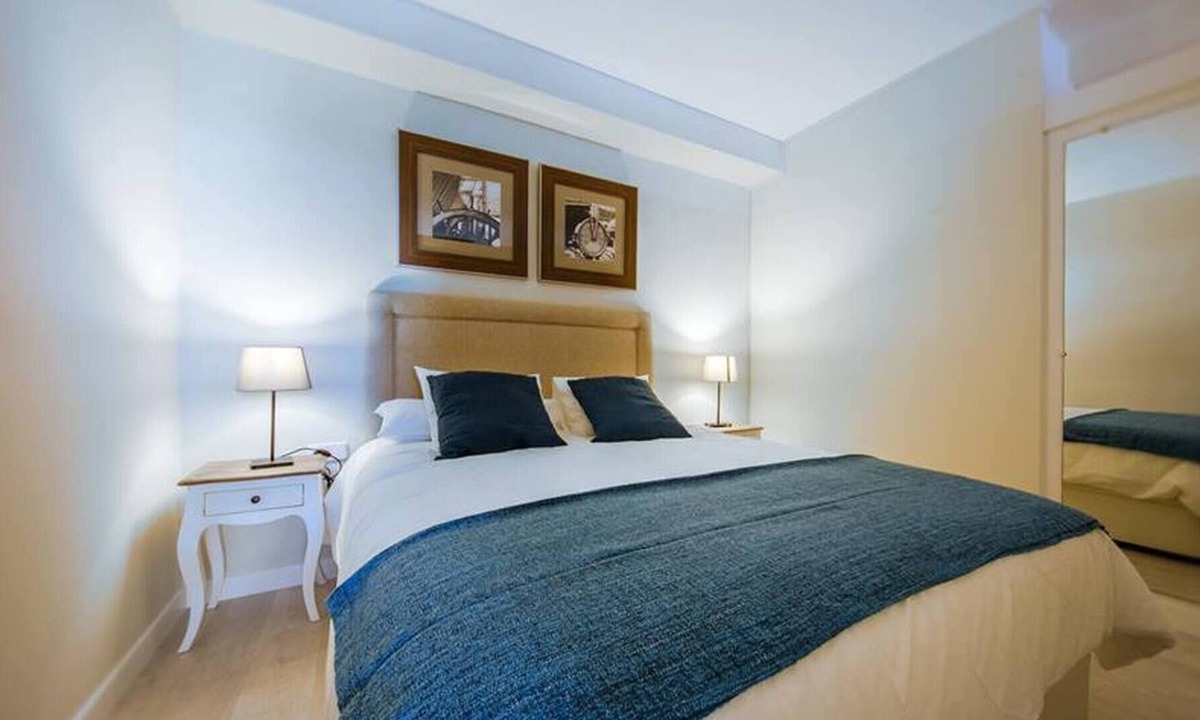 Justicia Apartment | Deluxe Apartment Colon Suites II