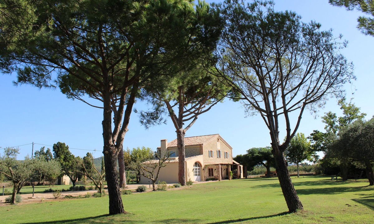 Torroella de Montgri House | Discover the Costa Brava from this quietly located elegant casa rural with pool