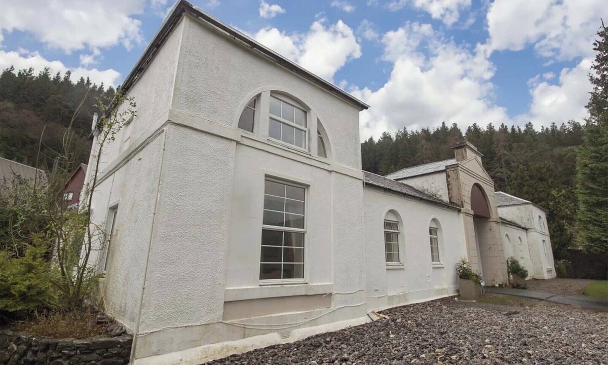 Lochgoilhead Apartment | Drimsynie Apartment 4 Hot Tub (Pet)