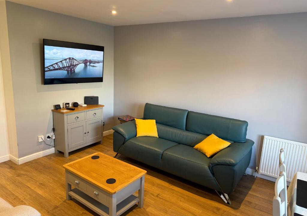 Duloch Apartment | Dunfermline Flat fully furnished