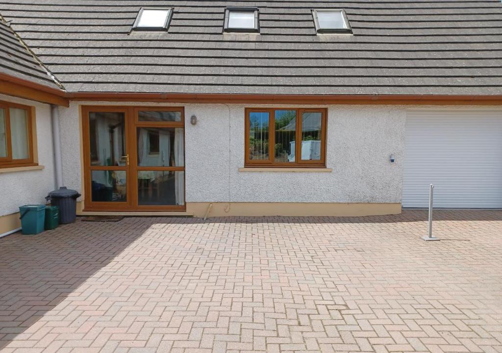 Pendine House | Dunroaming Cottage