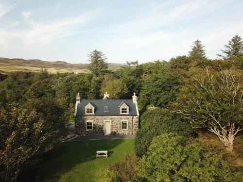 Waternish House | Dunvegan Castle Keepers Cottage