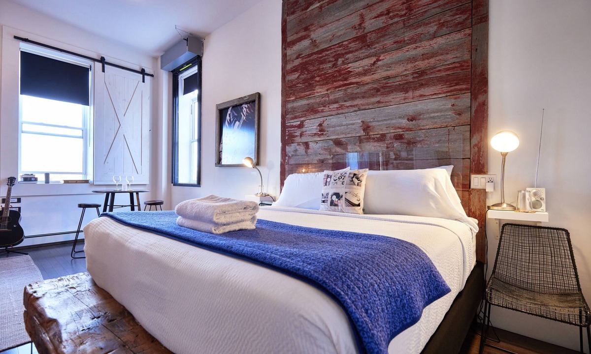 Stratford House | Edisons Inn