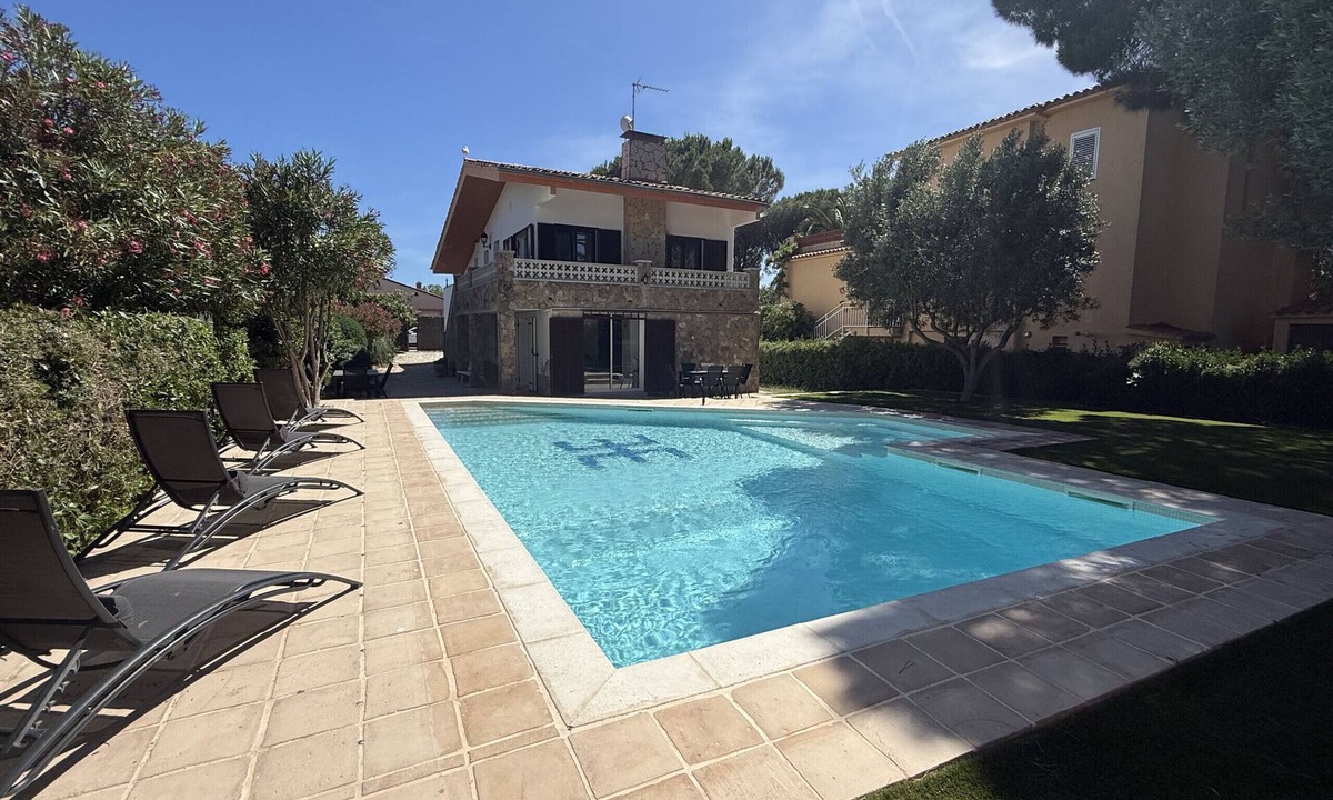 Mas Pinell Villa | El Perdal renovated - private pool, A/C and large garden