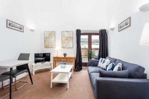 Ayr Apartment | Elliot Suite No 1 - Donnini Apartments