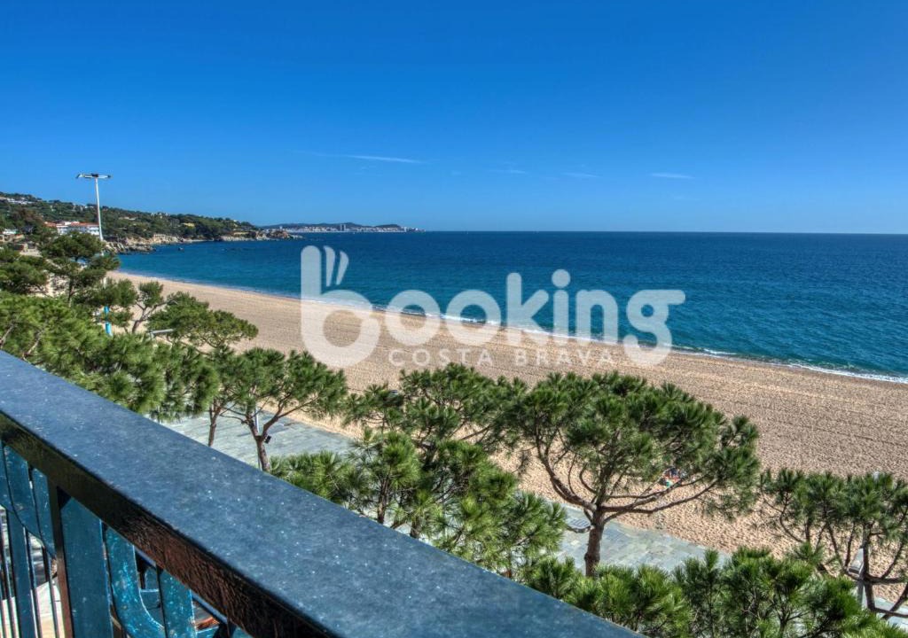Platja d'Aro Apartment | Embajador 2 Apartament a primera línia de mar per 5 persones