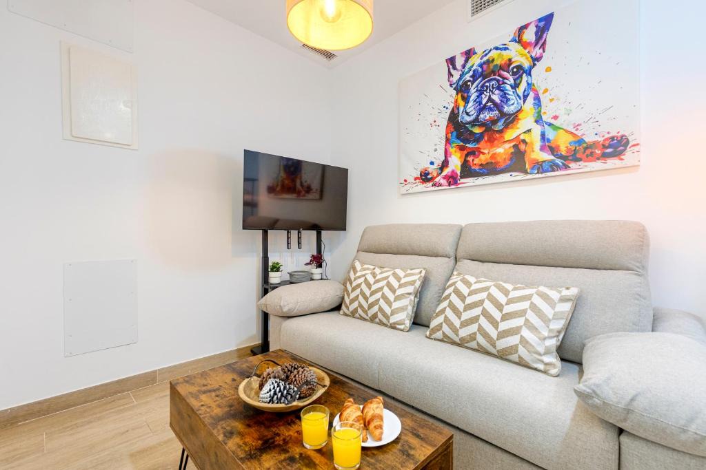 Ciudad Lineal Apartment | "Espacio Norma 3" 1 Hab más Sofá cama en Las Ventas