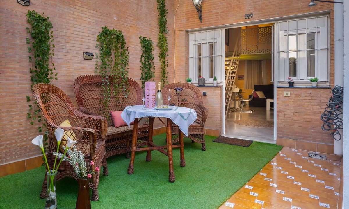 Museo Apartment | Exclusive Duplex Penthouse with Private Terrace in the Heart of Seville