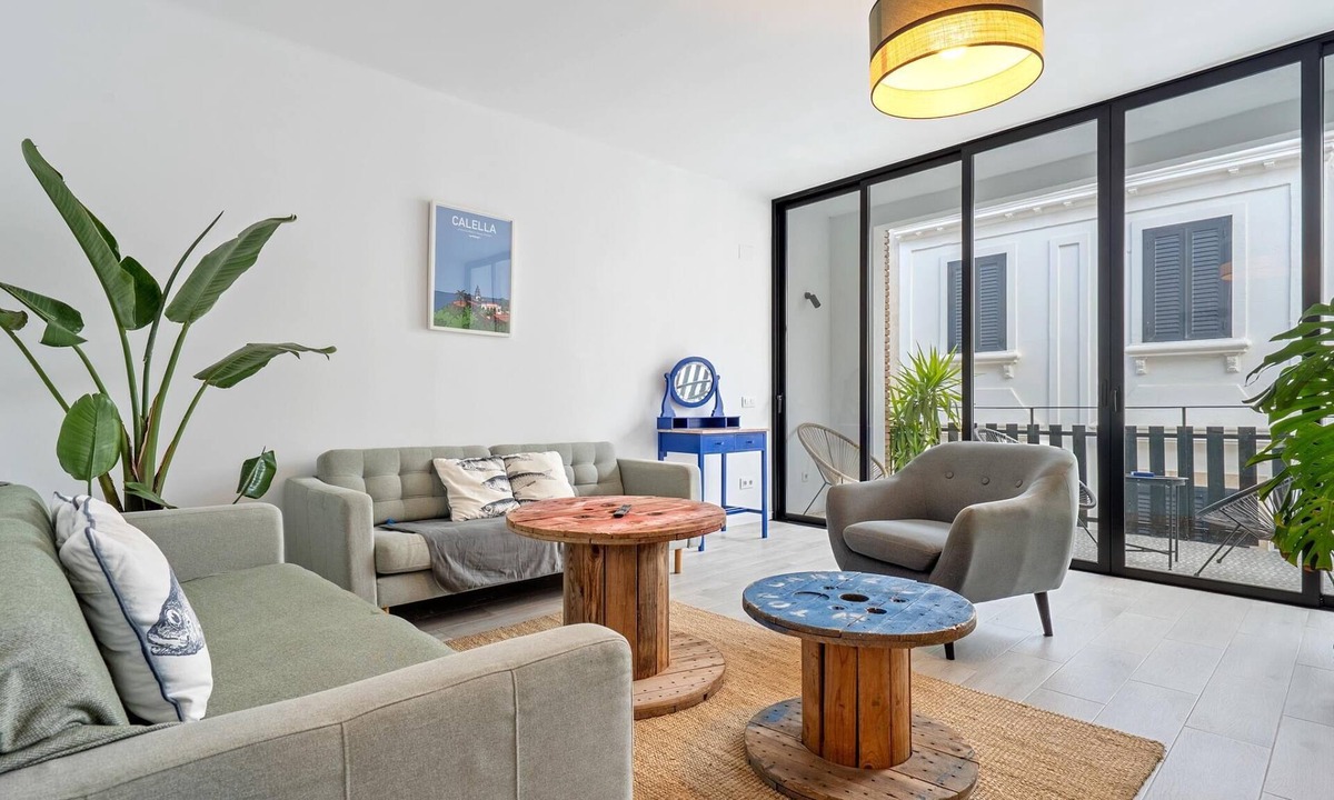 Calella Apartment | Family apartment on the beach 400m train