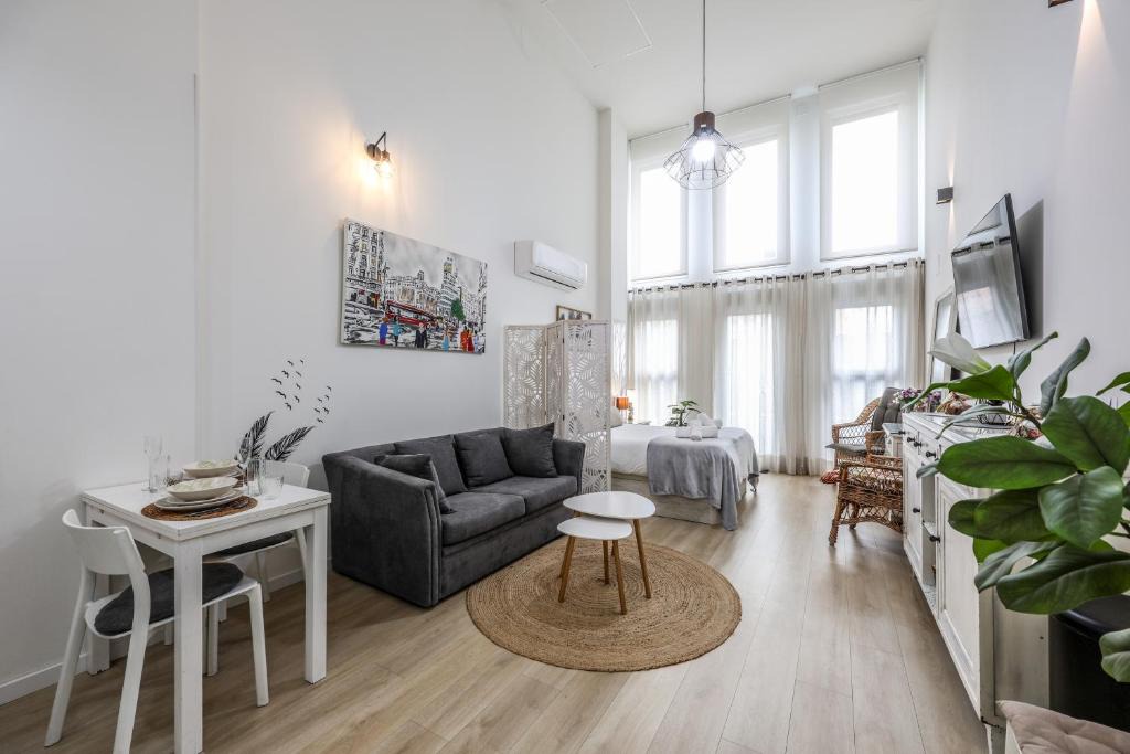 San Andres Apartment | Fancy Studio with Terrace & Pool - Madrid South
