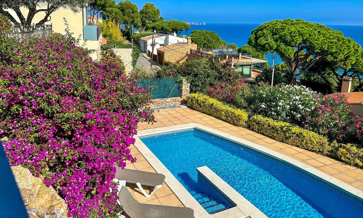 Begur House | Fantastic Villa with Pool and Spectacular Sea Views