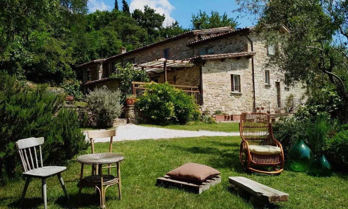 Mengara House | FARMHOUSE MONTESALCE-GREEN APARTMENT