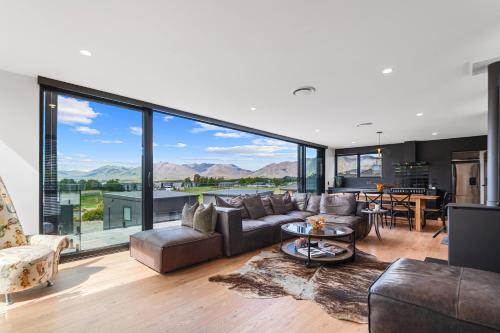 Lake Tekapo House | Farmview Lodge - Lake Tekapo