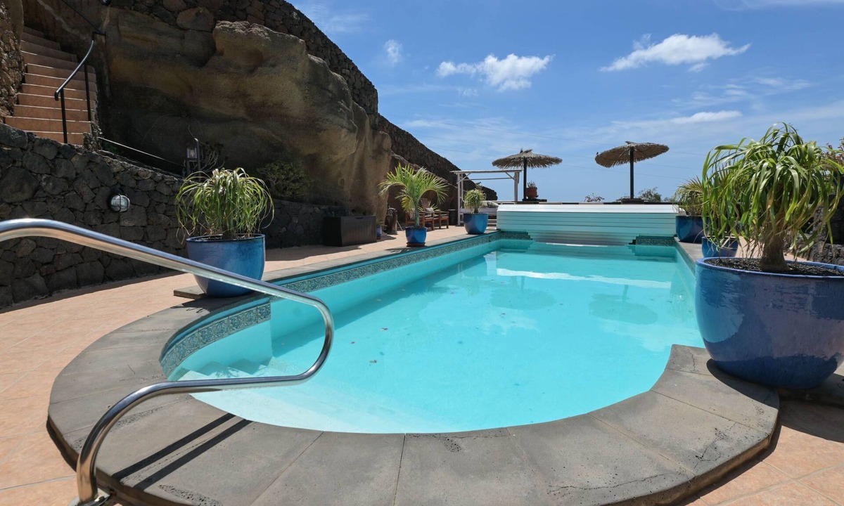 Macher House | Finca 'Castillo Antonia by Interhome