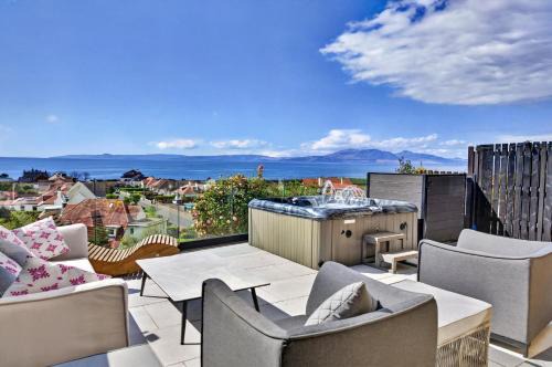 Seamill House | Finest Retreats - Seamill Beach House