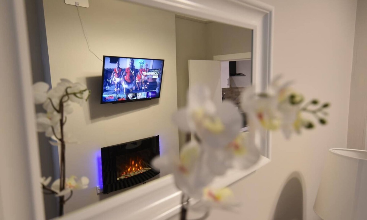 Merchiston Apartment | First - Slateford House Apartment