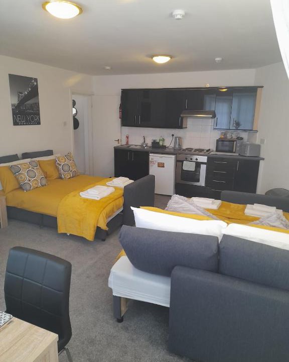 Doncaster Apartment | Flat 4 Corner House