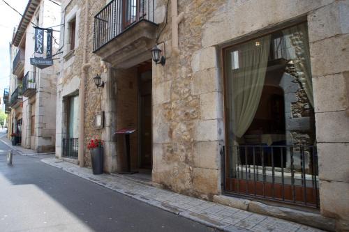 Torroella de Montgri House | Fonda Mitjà