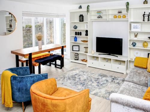 Airth House | Forget Me Not Cottage