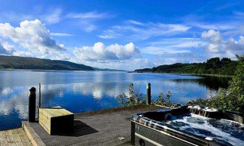 Cowal Peninsula Villa | Fyne Edge - A Luxurious Lochside Haven
