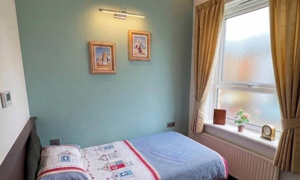 Cleethorpes Bed & Breakfast | Affordable & Cozy Seaside Guest House| Cleethorpes