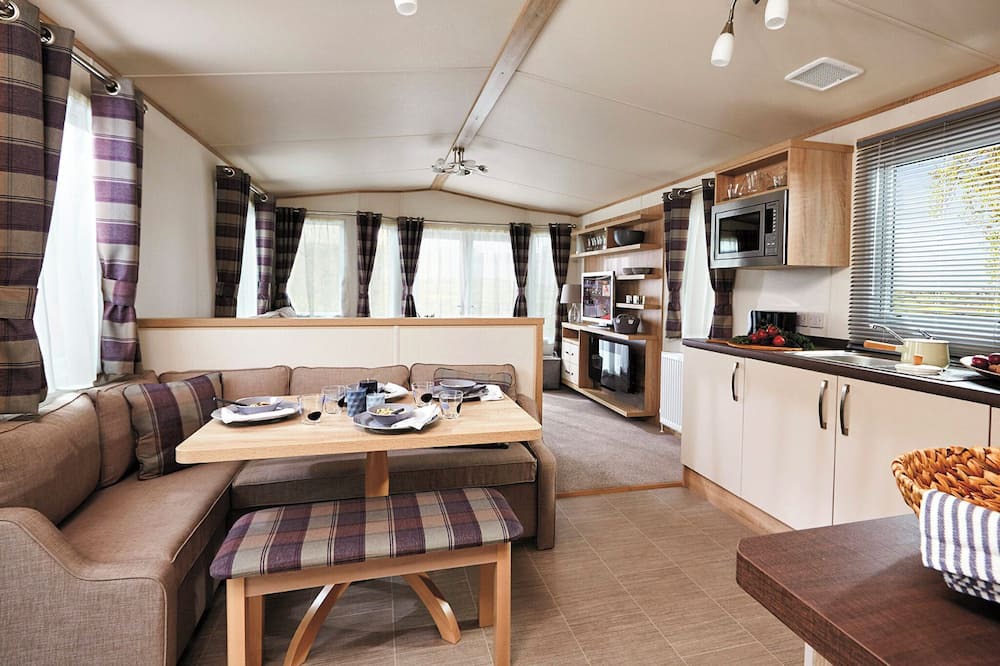 Kilmun House | Gold Caravan 2 (Pet)
