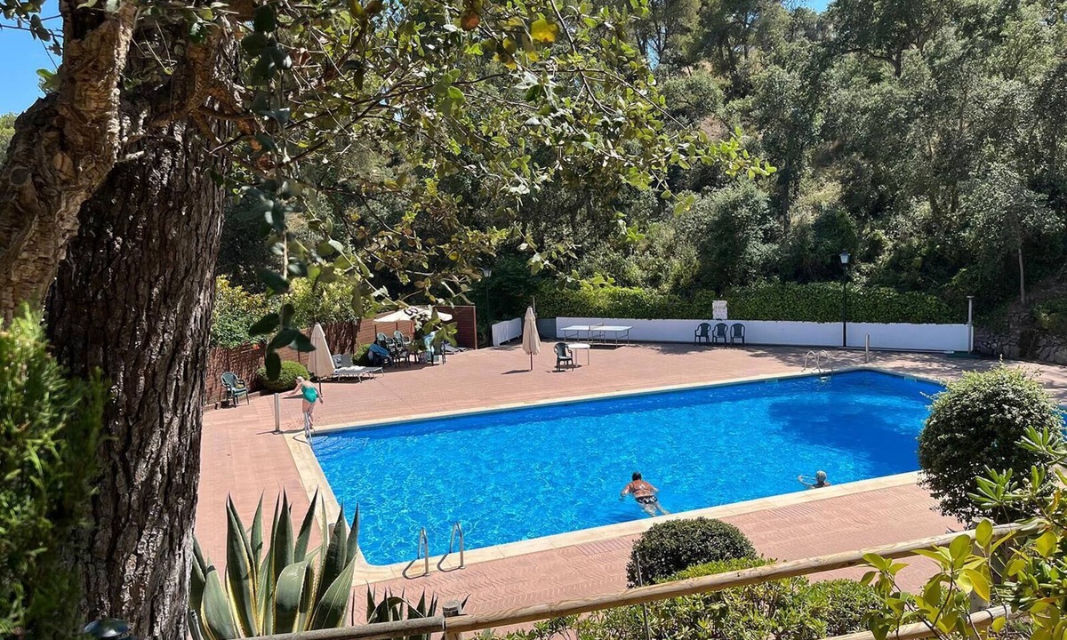 Calella de Palafrugell Apartment | Golfet Apartment - Apt p/3 at 5min from the beach w/pool Wi-Fi and AC