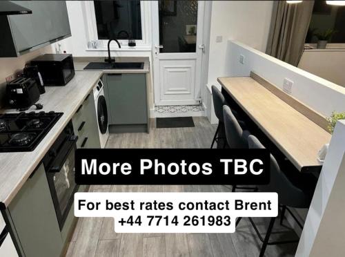 Blyth House | Goschen House -NEW Large 4 BR - 2 Bath - Contractors - Holliday Makers