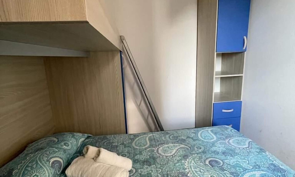 Baia Verde Apartment | Grand avenue to the sea apartment with terrace [Praja, Zen]