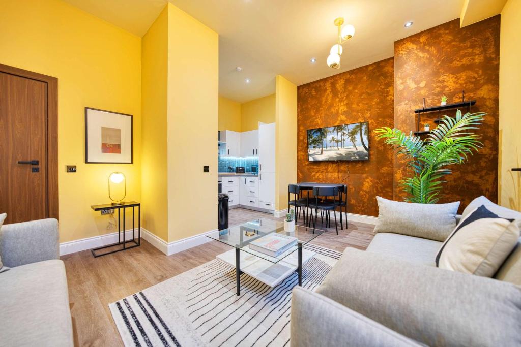 City Centre Glasgow Apartment | Grand Central Station 2 Bed Apartment A1