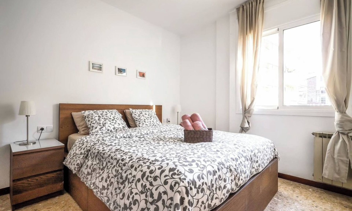 El Clot Condo | Great apartment for 8 to 15 'of Sagrada Familia