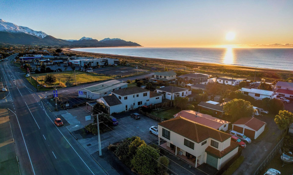 Kaikoura Apartment | Great Location | Affordable | 3 Bedroom Apartment - KK61112