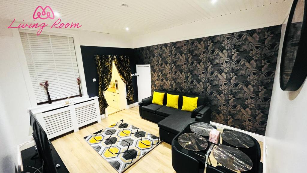 Cowdenbeath Apartment | Ground Floor Entire Apartment Self Checkin