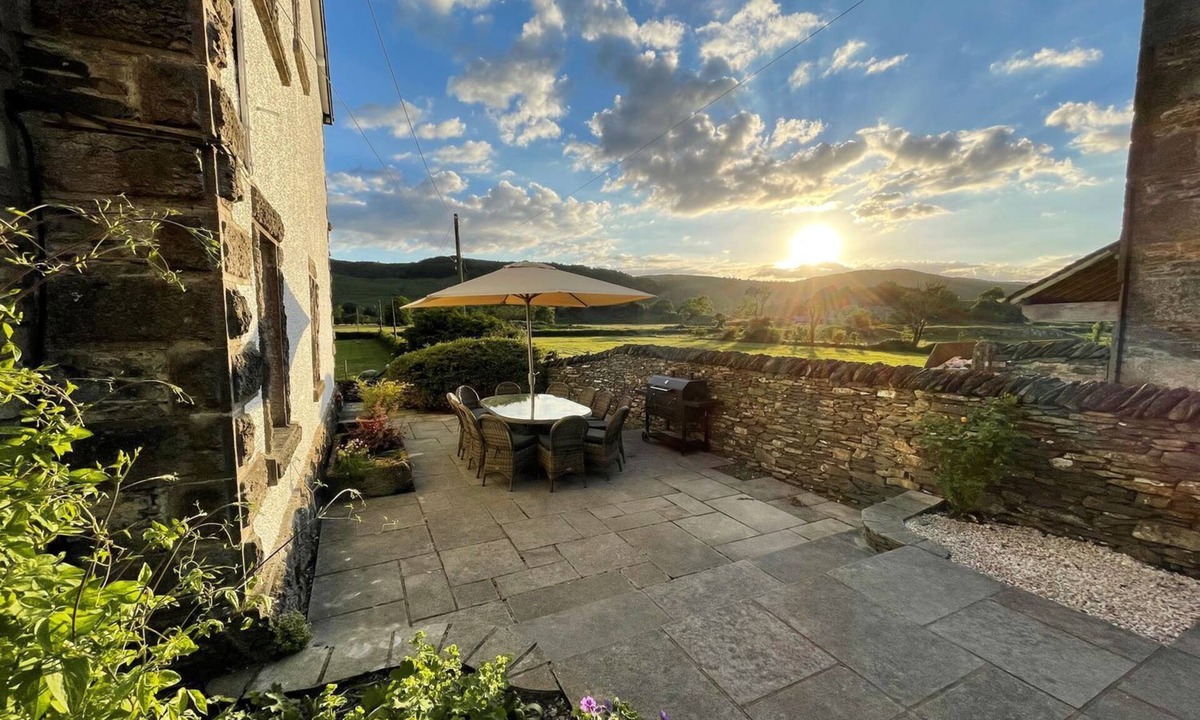 Low Newton Cottage | Grove House