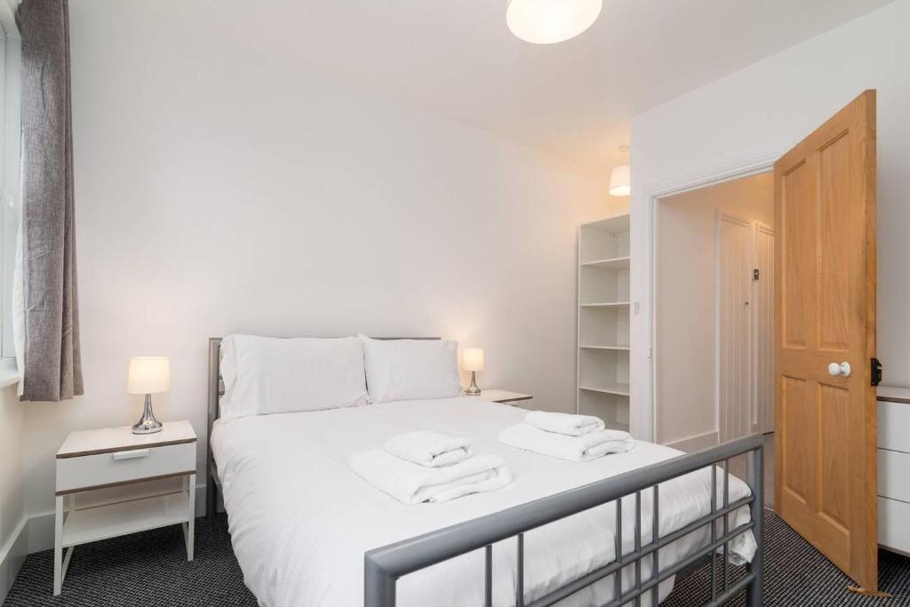 Childs Hill Apartment | GuestReady - Modern 2-bed for 4 in Golders Green!