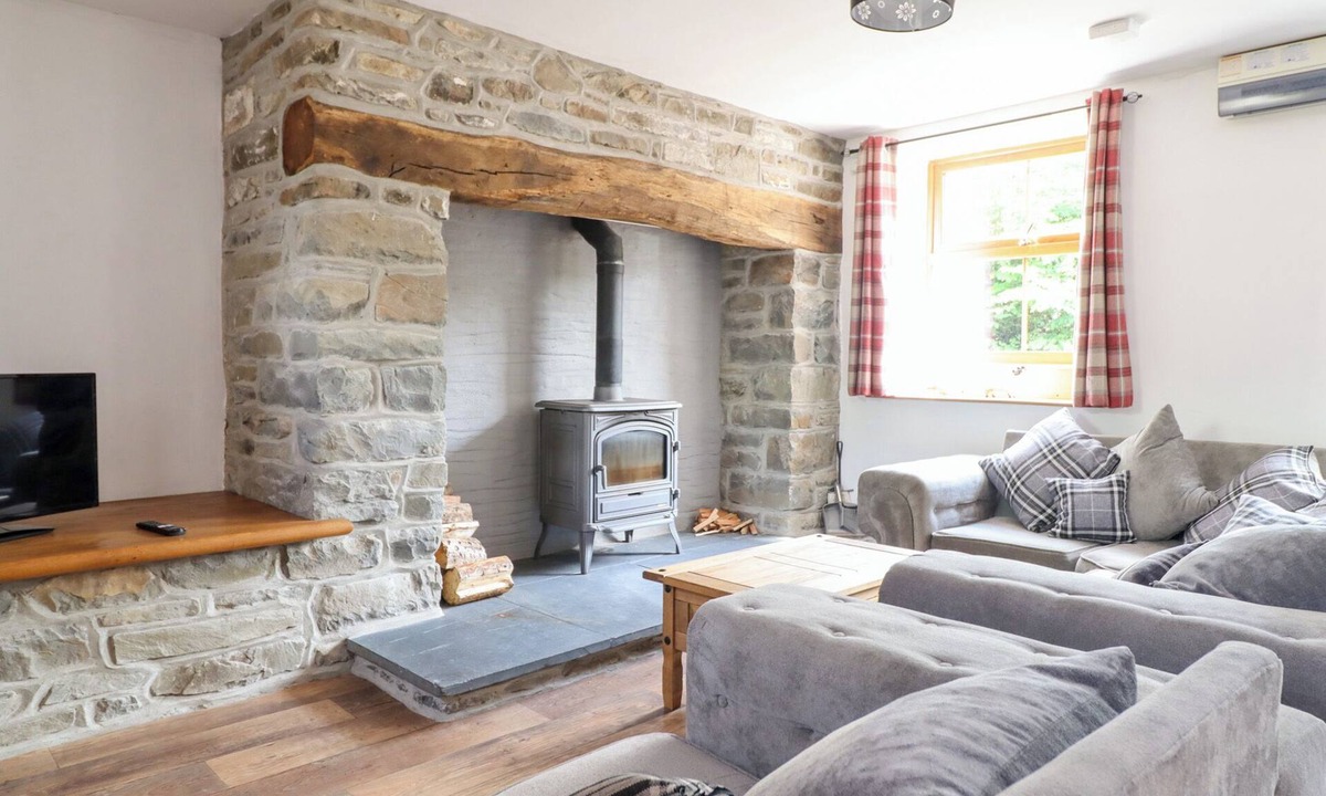 Llanbrynmair Cottage | Gwernffridd