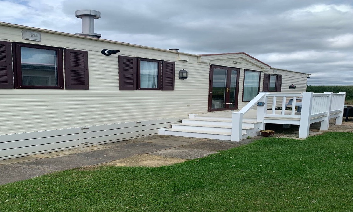 Clacton-on-Sea Ski Chalet | Haven Holiday Park 2 Bedroom Holiday Home