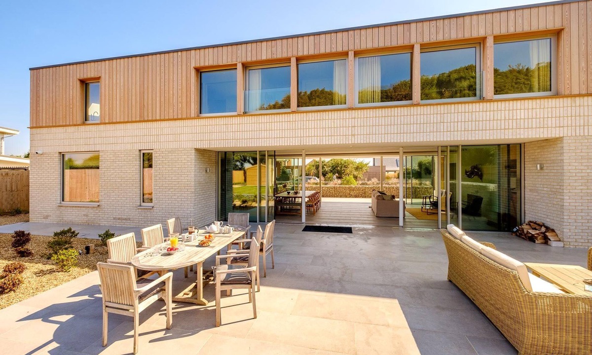 Thorpeness Cottage | Heath House - sleeps 10 guests in 5 bedrooms
