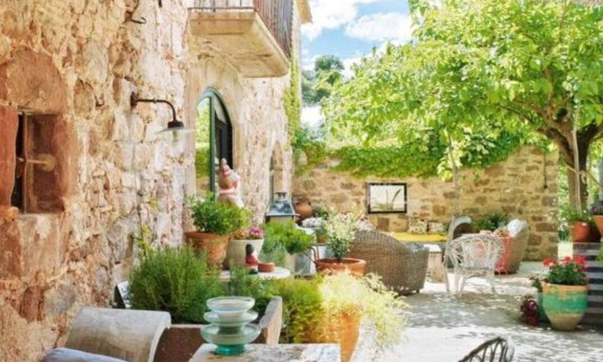 San Lorenzo Savall House | Historic Catalan country house located in a natural park and 40' from Barcelona!
