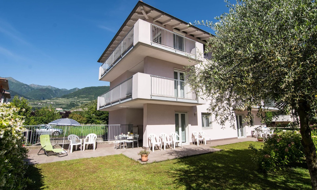 Arco Apartment | Holiday Apartment "5 Da Vilma" with Mountain View