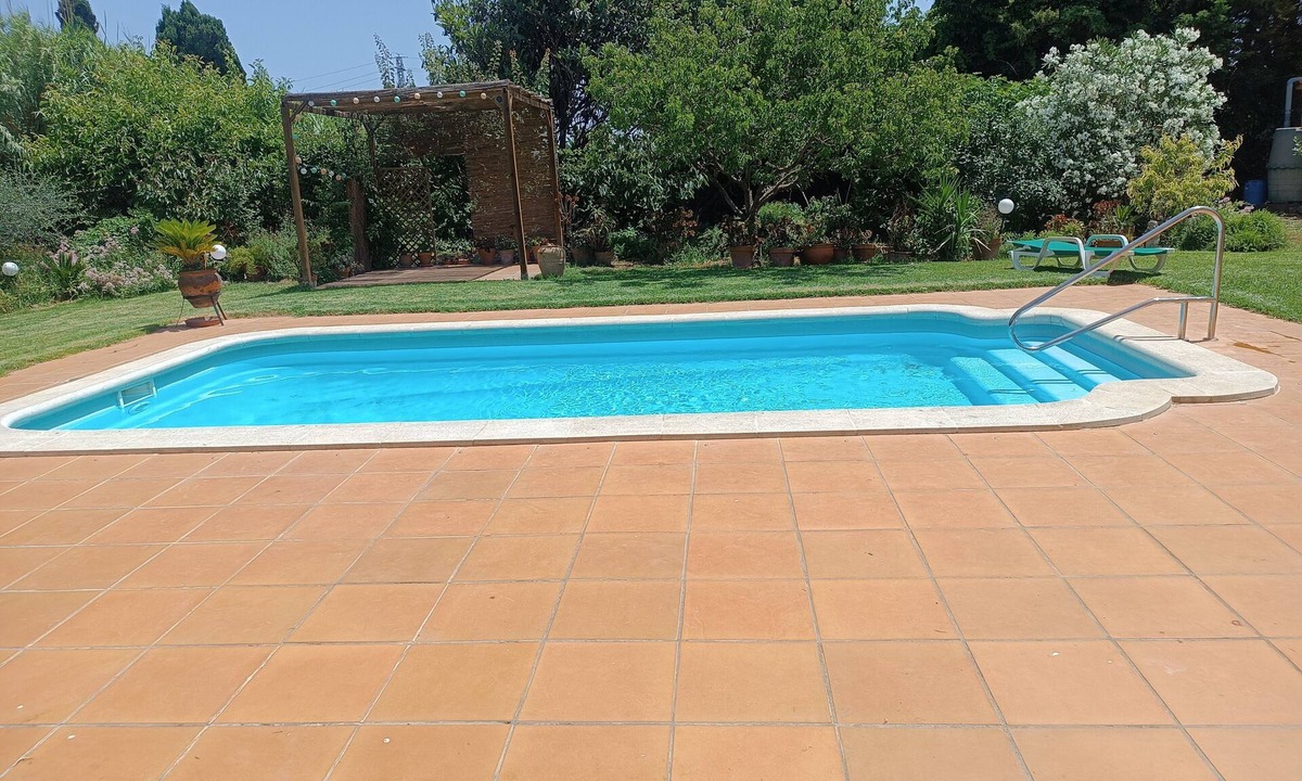 Torroella de Montgri House | Holiday Home "La Paisa" with Mountain Views and Wi-Fi