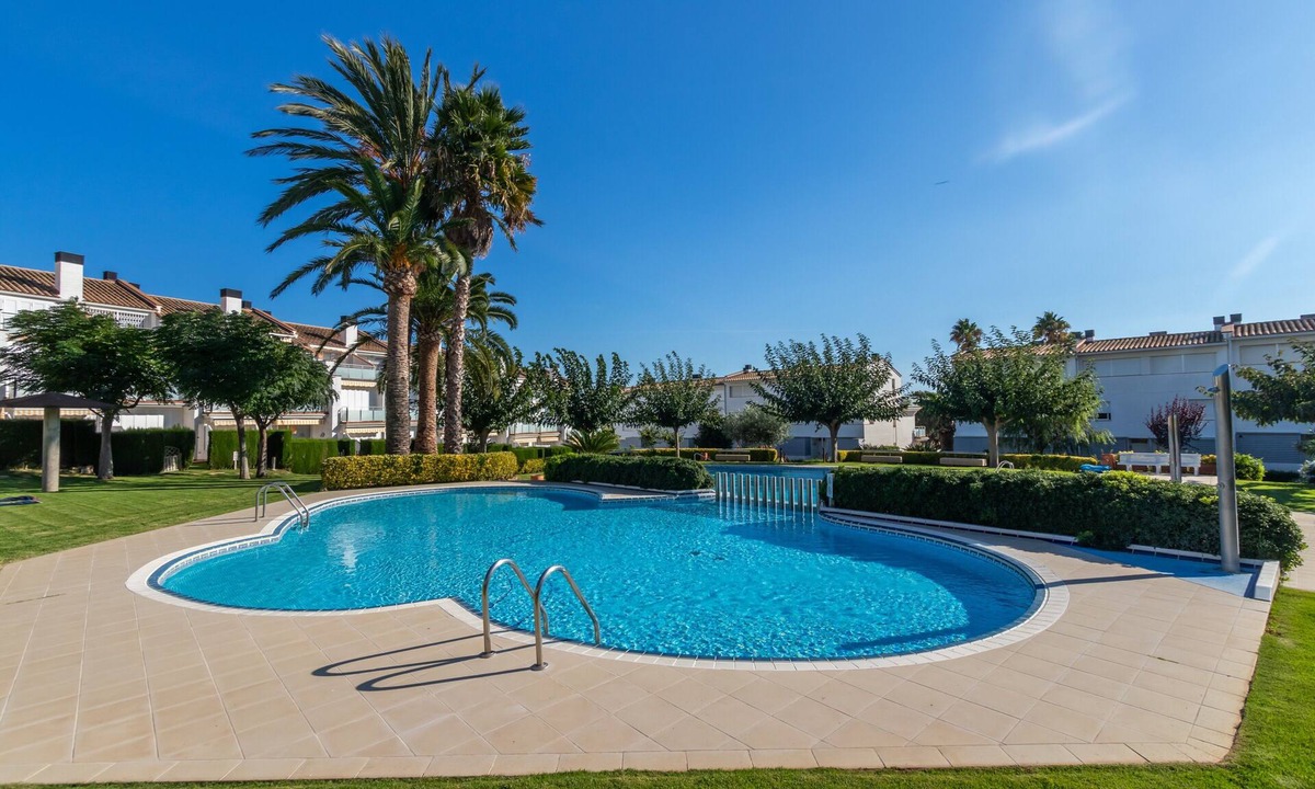 Castell-Platja d'Aro House | Holiday Home 'Fantàstic S'agaró' with Shared Pool, Private Terrace and Wi-Fi