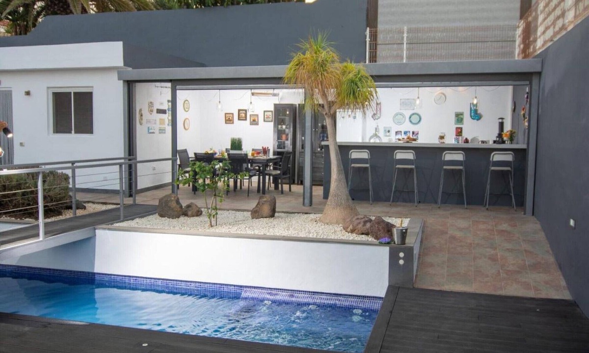 Candelaria House | Holiday Home 'Villa Candelaria Serendipia Del Sur' with Private Pool